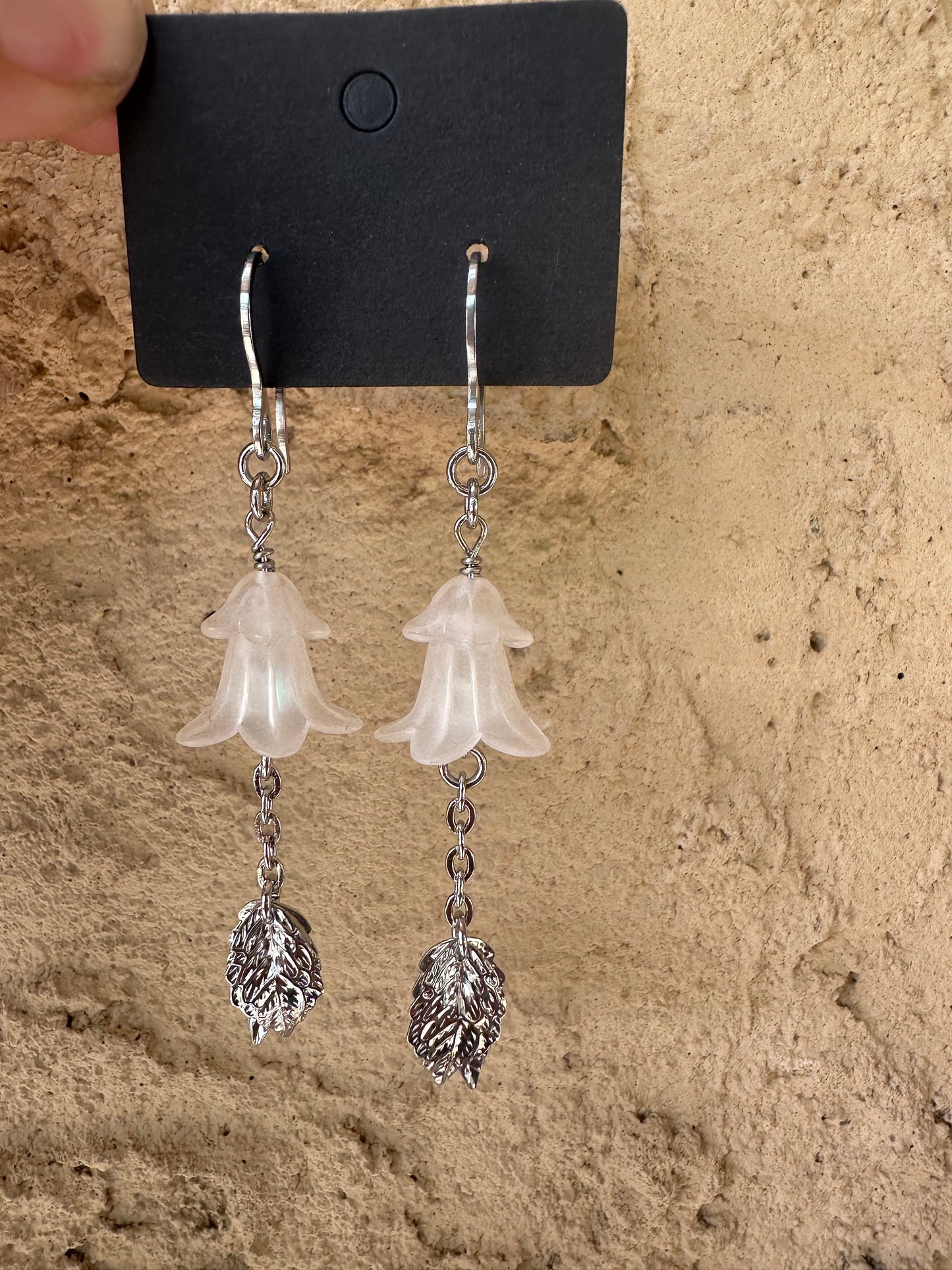 Flower drop earrings